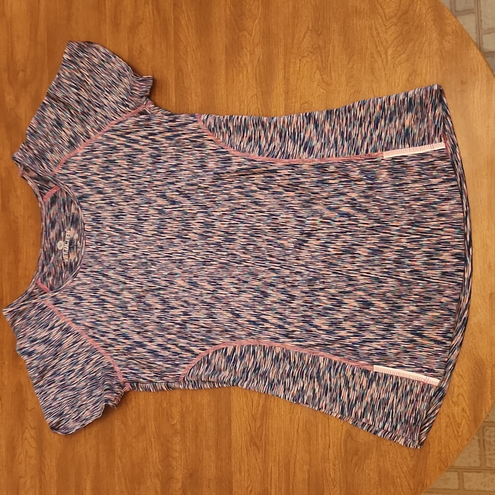 Velocity, size L, workout shirt